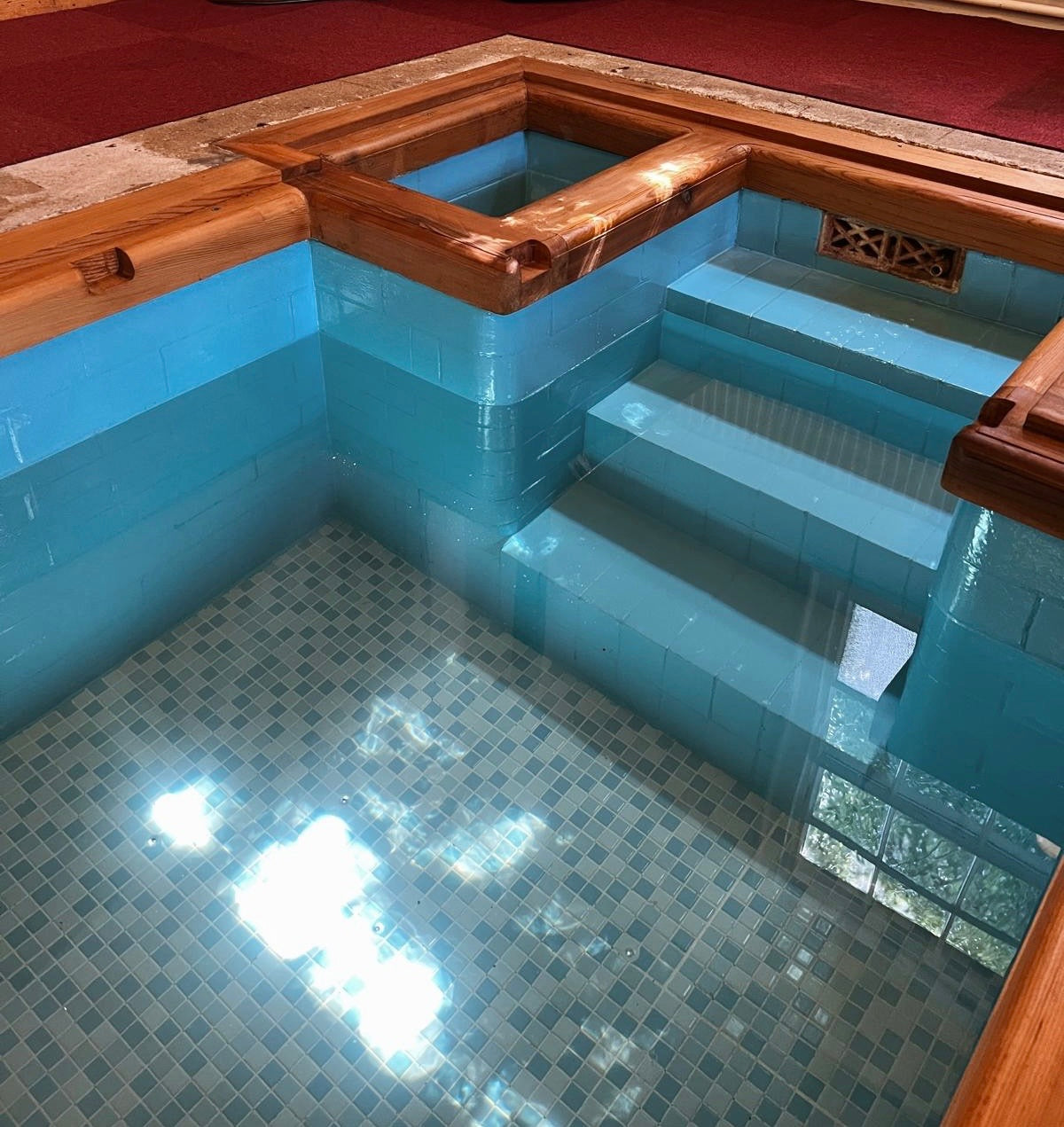 noah-morris-bespoke-cedar-custom-wooden-church-baptism-pool